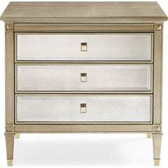 A Classic Beauty Chest