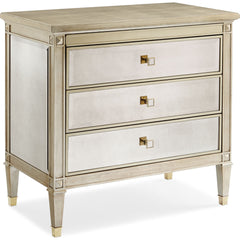 A Classic Beauty Chest