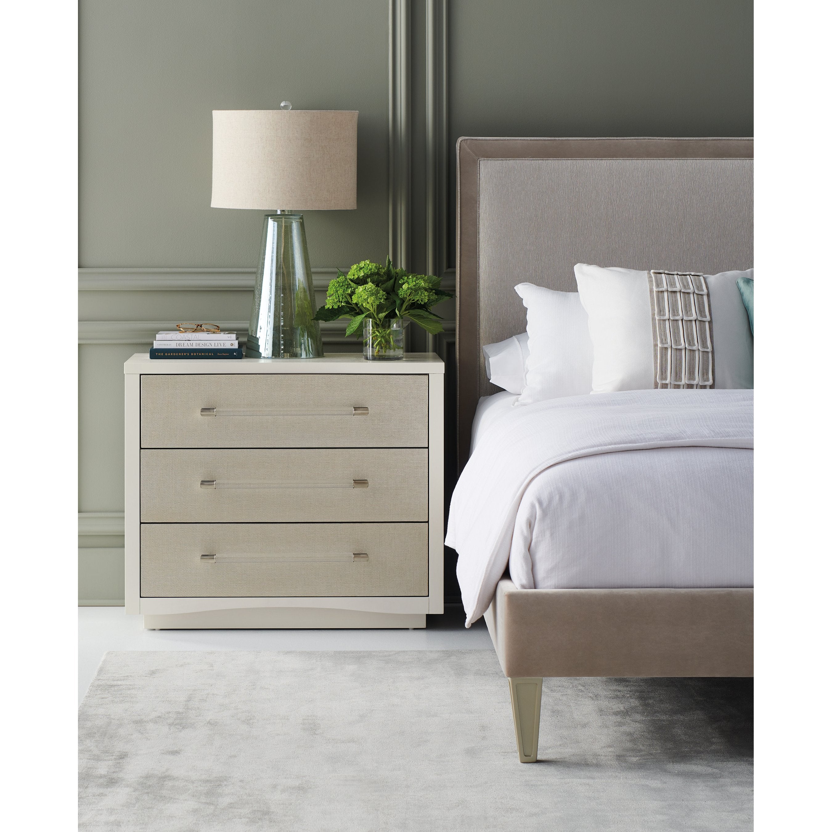 A Clear Touch Nightstand